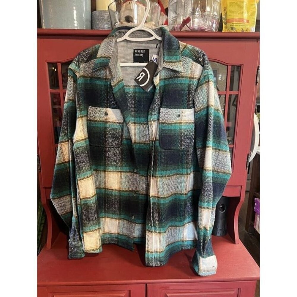 Reverse Threads Heavy Plaid Shacket Size Medium NWT‎
